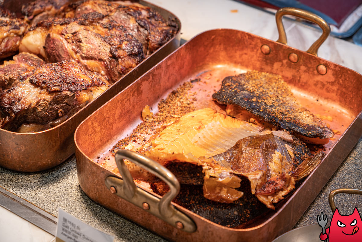 台北吃到飽推薦》六福萬怡敘日全日餐廳｜生蠔生食級干貝跟烤大蝦爽吃3.5小時，毀譽參半的評價居然很好吃！