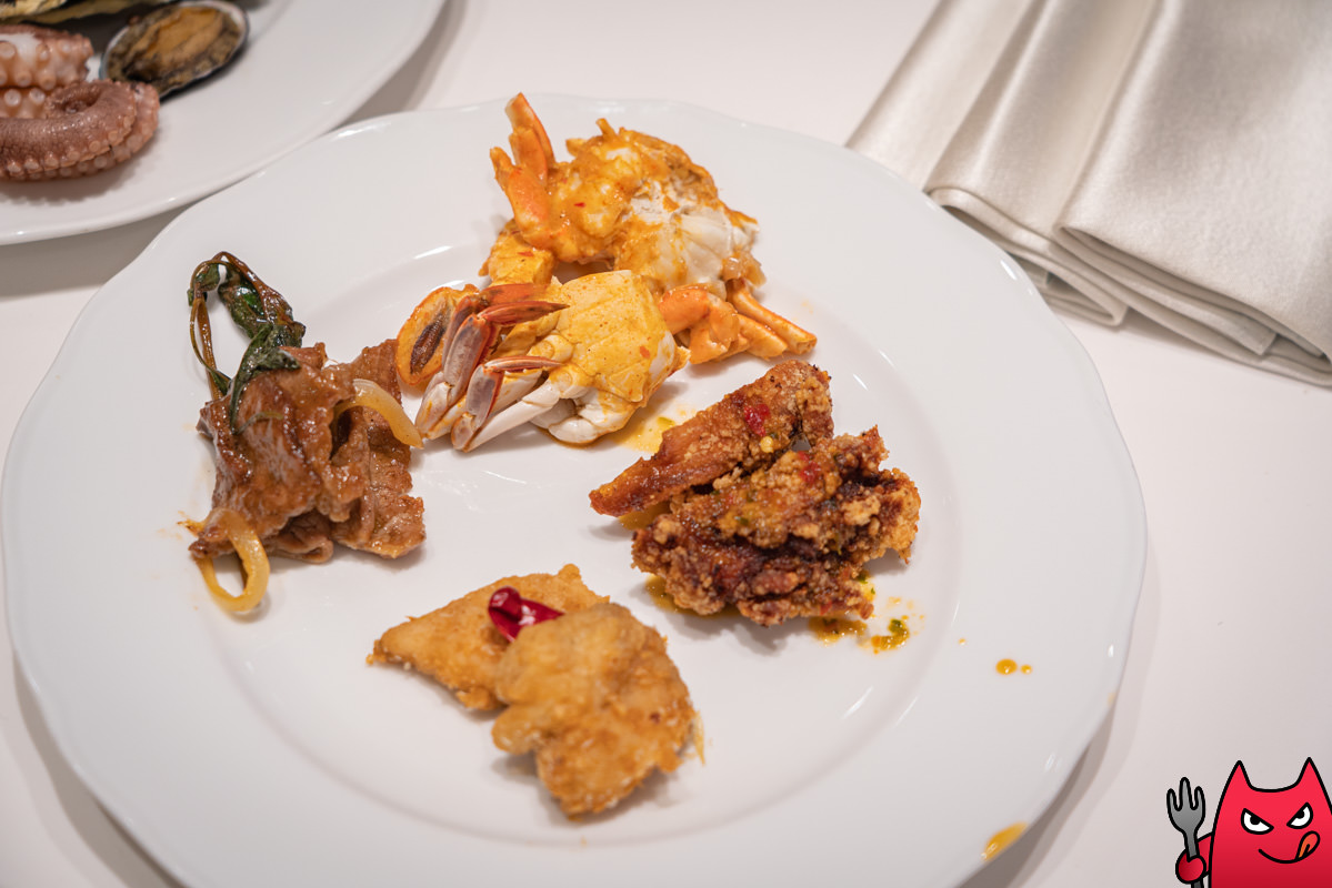 台北吃到飽推薦》六福萬怡敘日全日餐廳｜生蠔生食級干貝跟烤大蝦爽吃3.5小時，毀譽參半的評價居然很好吃！