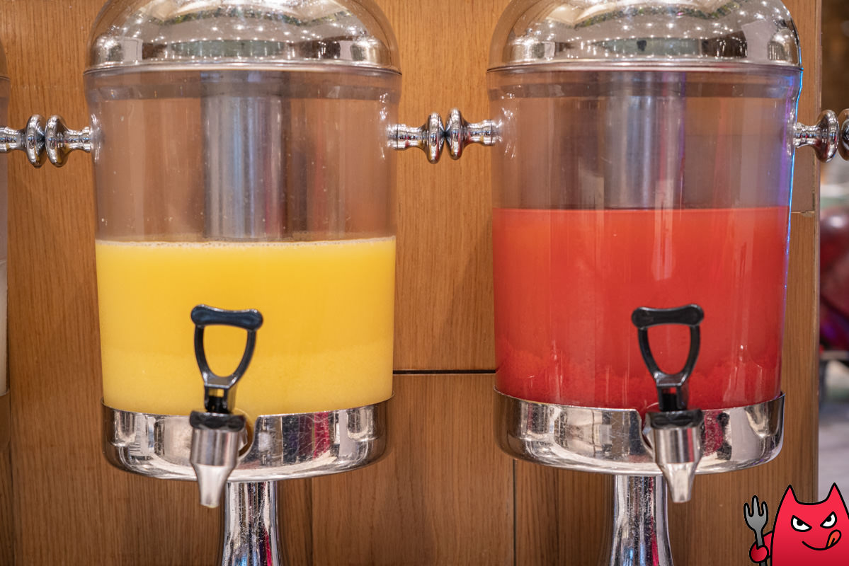 台北吃到飽推薦》六福萬怡敘日全日餐廳｜生蠔生食級干貝跟烤大蝦爽吃3.5小時，毀譽參半的評價居然很好吃！