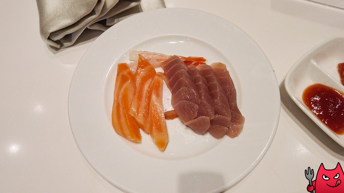 台北吃到飽推薦》六福萬怡敘日全日餐廳｜生蠔生食級干貝跟烤大蝦爽吃3.5小時，毀譽參半的評價居然很好吃！