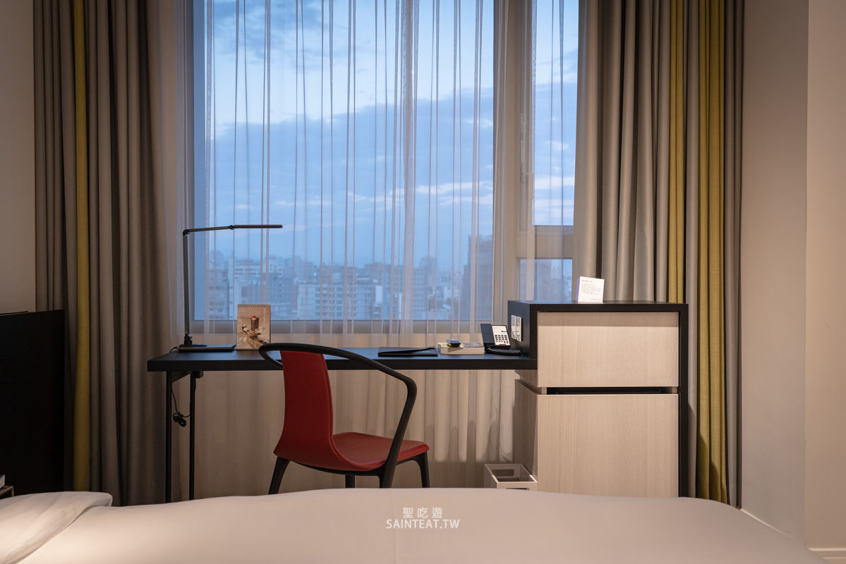 台中大毅老爺行旅》在美術館旁住宿，早餐不錯、平價整潔又停車方便的飯店