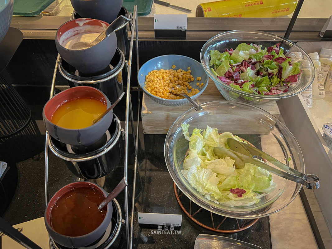 台中大毅老爺行旅》在美術館旁住宿，早餐不錯、平價整潔又停車方便的飯店