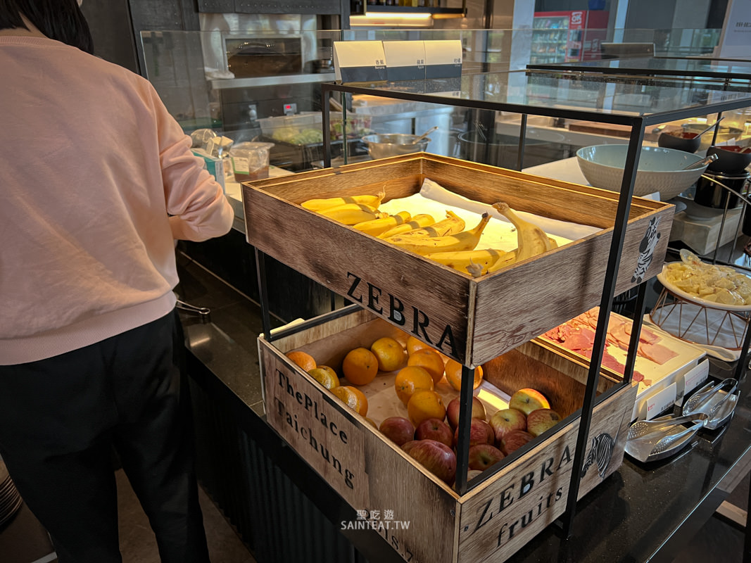 台中大毅老爺行旅》在美術館旁住宿，早餐不錯、平價整潔又停車方便的飯店