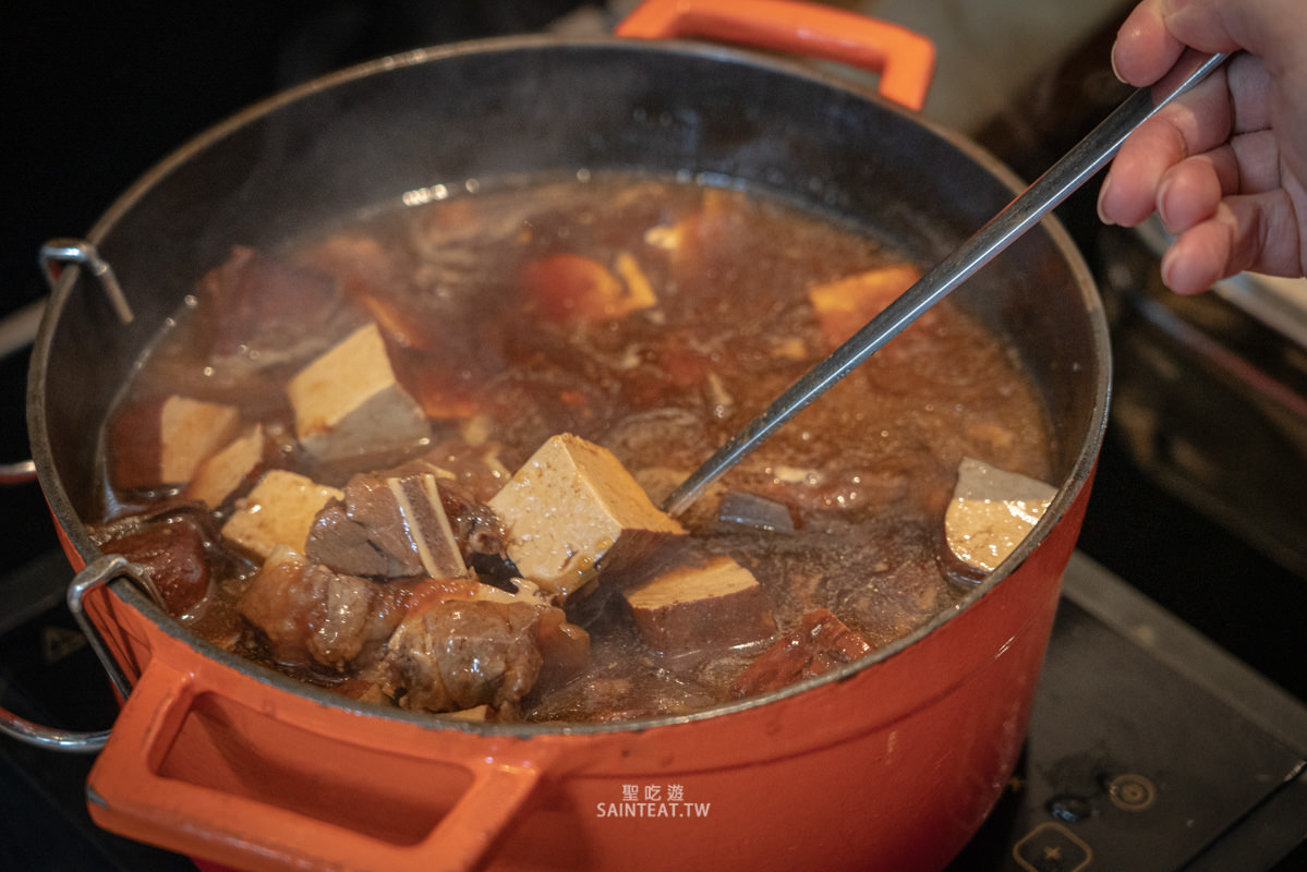 台中大毅老爺行旅》在美術館旁住宿，早餐不錯、平價整潔又停車方便的飯店