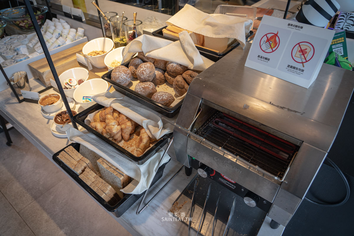 台中大毅老爺行旅》在美術館旁住宿，早餐不錯、平價整潔又停車方便的飯店