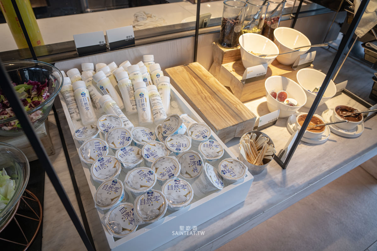 台中大毅老爺行旅》在美術館旁住宿，早餐不錯、平價整潔又停車方便的飯店