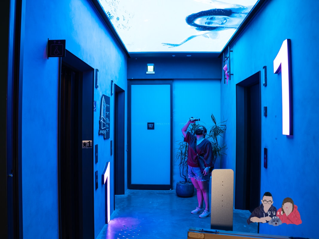 台中豐邑MOXY酒店》夜店運動風飯店超Chill～但停車場車道也太窄了吧XD！