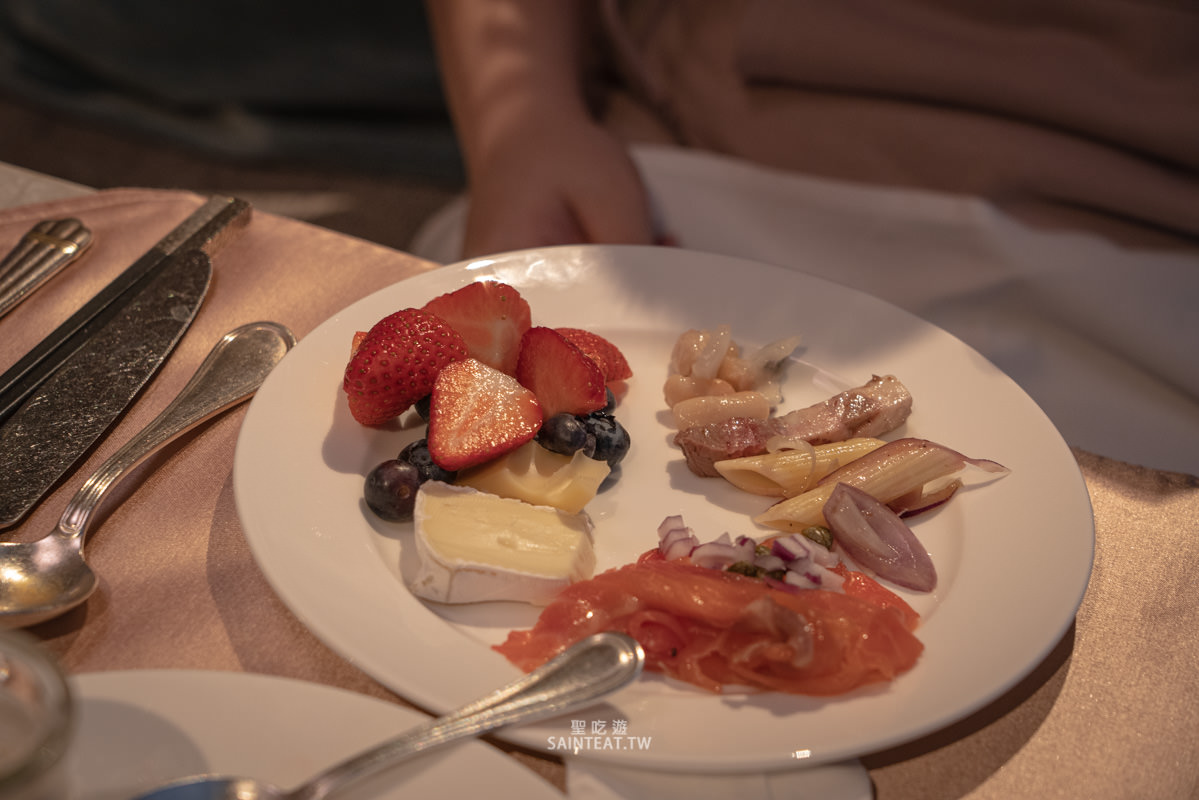 台北遠東香格里拉豪華閣》有101陪伴的Happy Hour跟早餐,光這個景就值得了! - 第35張圖 台北遠東香格里拉豪華閣》有101陪伴的Happy Hour跟早餐,光這個景就值得了!