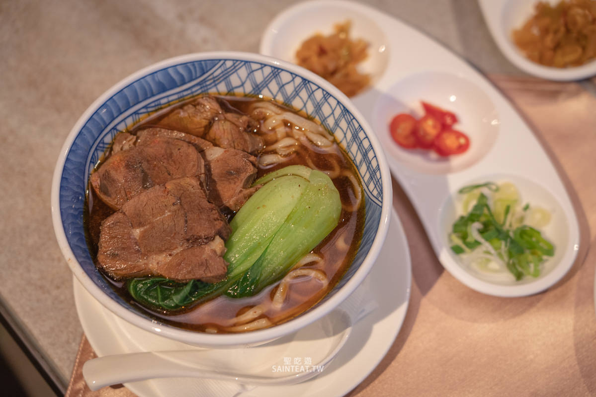 台北遠東香格里拉豪華閣》有101陪伴的Happy Hour跟早餐,光這個景就值得了! - 第38張圖 台北遠東香格里拉豪華閣》有101陪伴的Happy Hour跟早餐,光這個景就值得了!