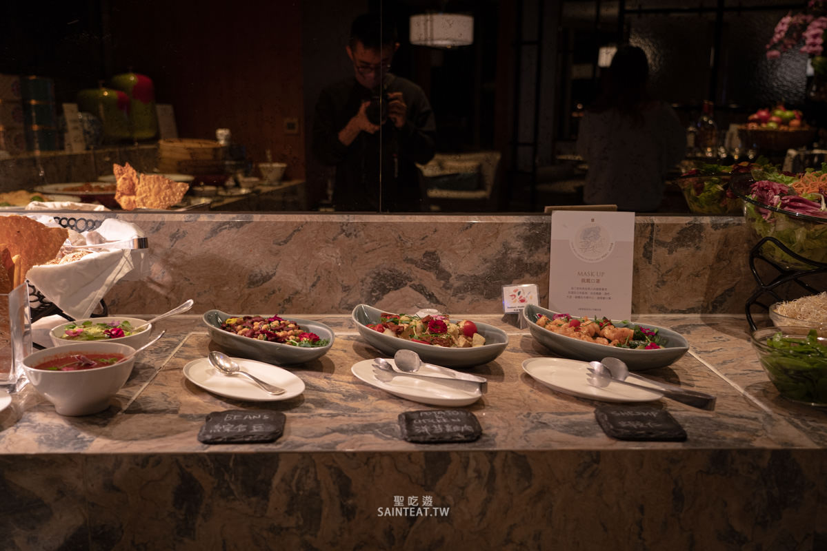 台北遠東香格里拉豪華閣》有101陪伴的Happy Hour跟早餐,光這個景就值得了! - 第8張圖 台北遠東香格里拉豪華閣》有101陪伴的Happy Hour跟早餐,光這個景就值得了!