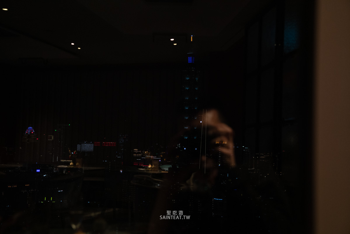 台北遠東香格里拉豪華閣》有101陪伴的Happy Hour跟早餐,光這個景就值得了! - 第4張圖 台北遠東香格里拉豪華閣》有101陪伴的Happy Hour跟早餐,光這個景就值得了!