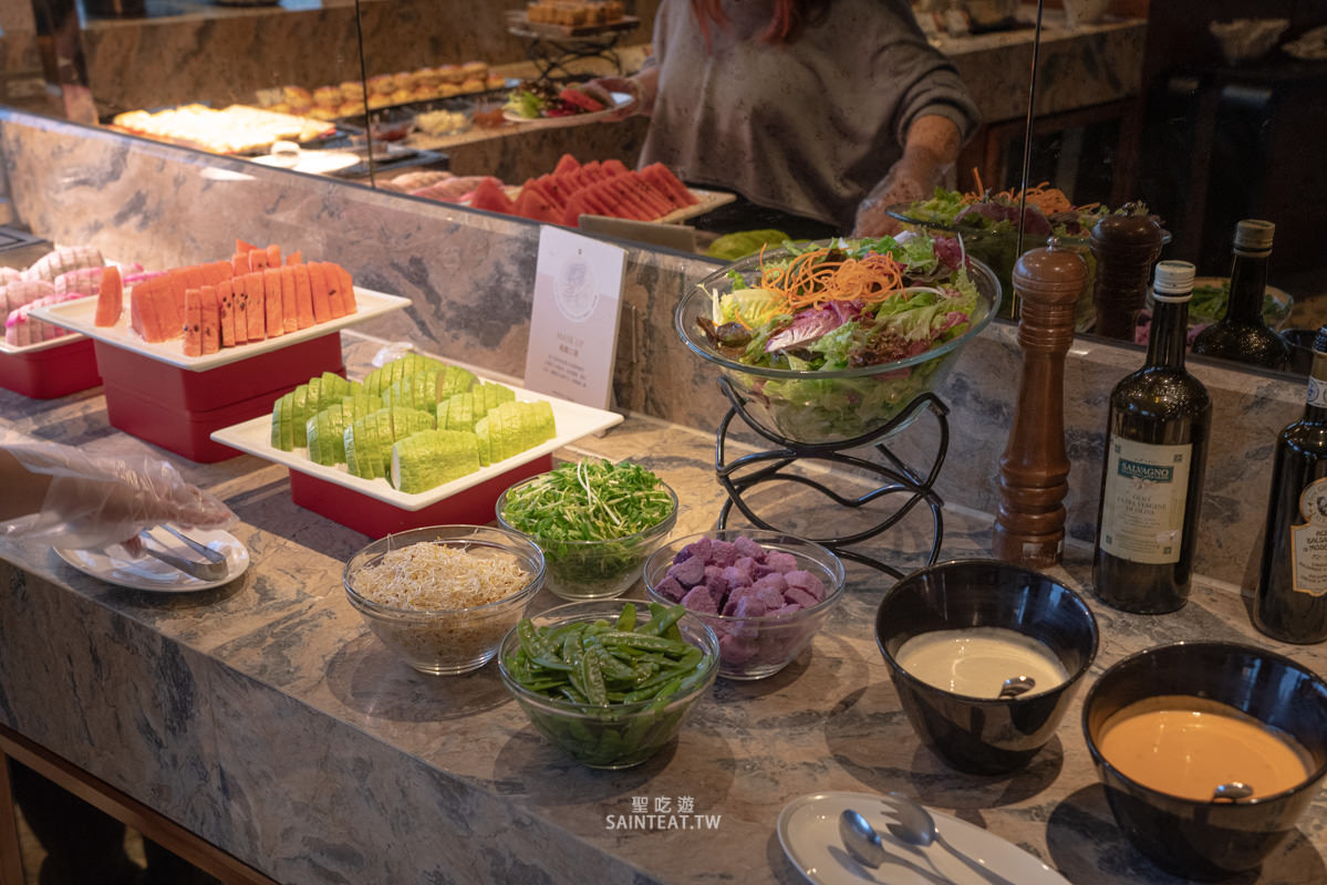 台北遠東香格里拉豪華閣》尊榮客房開箱｜直面101的下午茶跟Happy hour，酒還沒喝就先醉了！