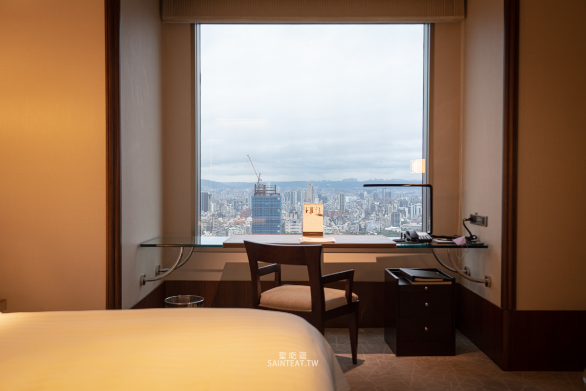 台北遠東香格里拉豪華閣》尊榮客房開箱｜直面101的下午茶跟Happy hour，酒還沒喝就先醉了！