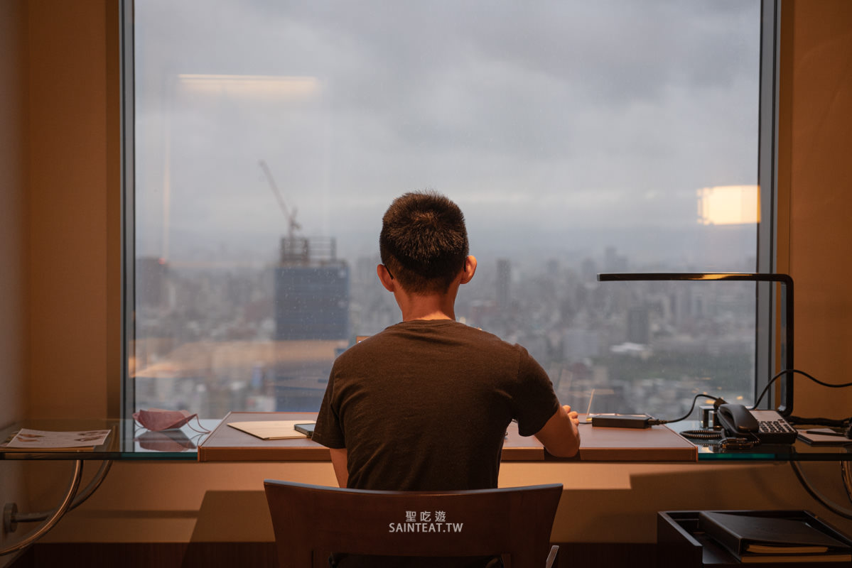 台北遠東香格里拉豪華閣》尊榮客房開箱｜直面101的下午茶跟Happy hour，酒還沒喝就先醉了！