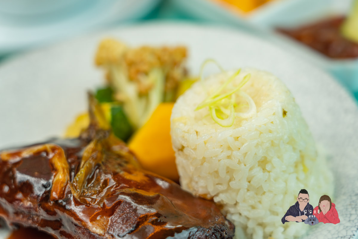 台北雙層餐車巴士x寒舍艾美》粵式米其林晚餐實際用餐搭乘心得，好有出國的興奮感！