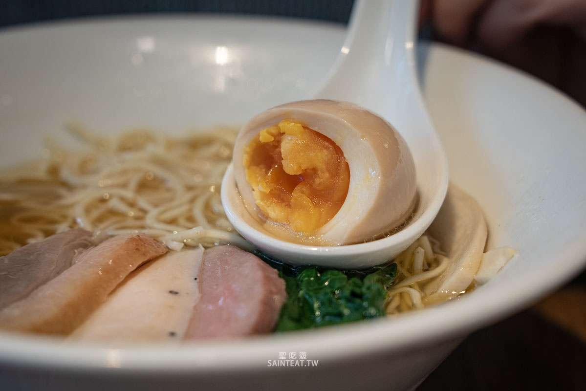 台北沾麵推薦》麵屋一燈｜冠軍沾麵各項能力值屬於平均型，不能說最好吃的拉麵店，但應該是最老少咸宜的拉麵神店！