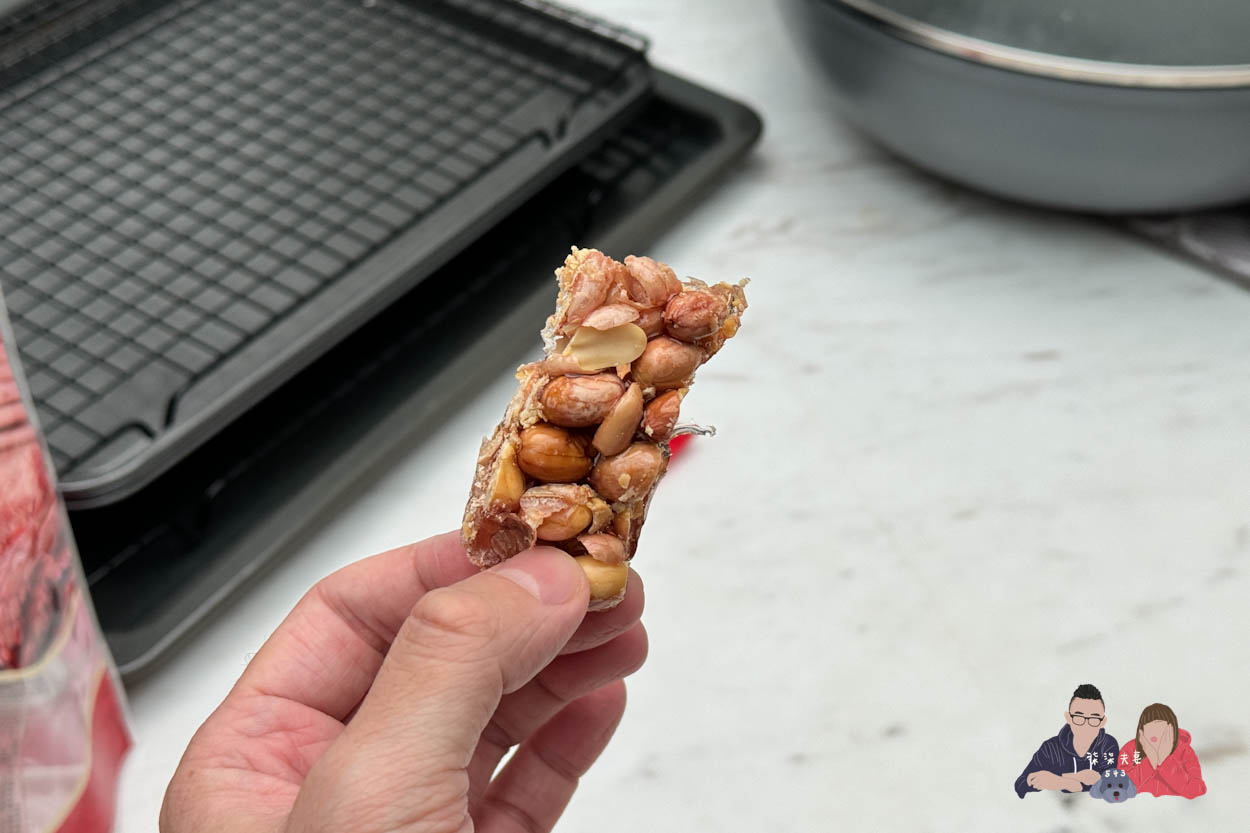 進福大灣花生糖》赤崁樓對面的台南伴手禮團購名店,我很愛的花生糖~ - 第13張圖 台南伴手禮推薦-進福大灣花生糖 (13)