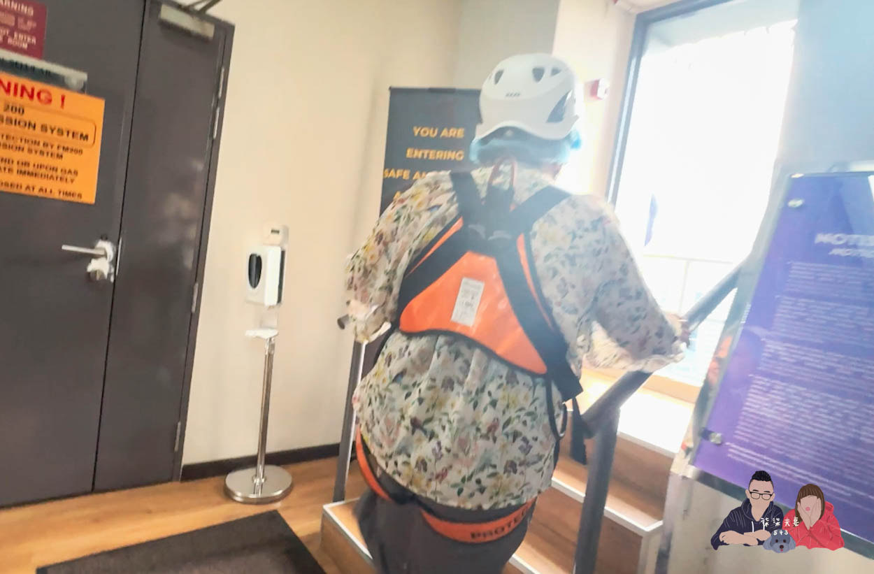 吉隆坡塔KL Tower》馬來西亞必訪景點,Sky box/Sky walk/Sky deck日景夜景一網打盡! - 第11張圖 吉隆坡塔空中漫步Sky walk (2)