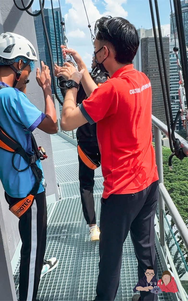 吉隆坡塔KL Tower》馬來西亞必訪景點,Sky box/Sky walk/Sky deck日景夜景一網打盡! - 第21張圖 吉隆坡塔空中漫步Sky walk (6)