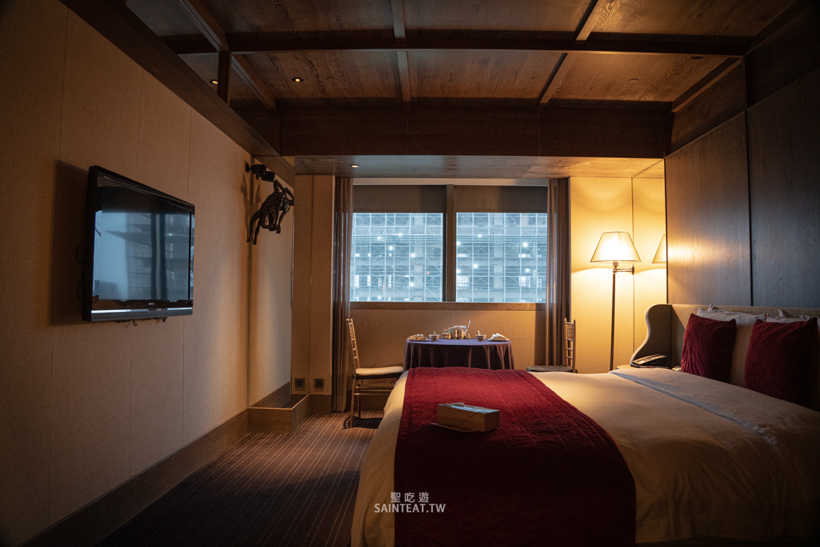 君品住宿吃烤鴨》米其林頤宮烤鴨四吃外帶在房間吃，住宿兼摘星～君品貴族宅饗宴住房專案也太享受了吧！