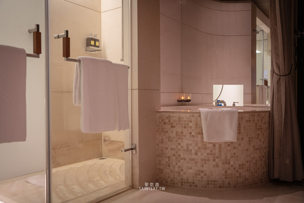 台北五星級飯店住宿》君品酒店｜在行政豪華客房內吃頤宮烤鴨，把餐廳搬進房間裡！