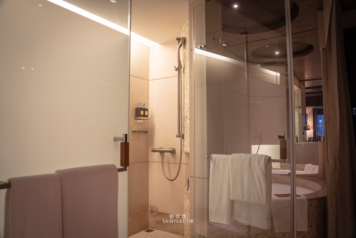 台北五星級飯店住宿》君品酒店｜在行政豪華客房內吃頤宮烤鴨，把餐廳搬進房間裡！