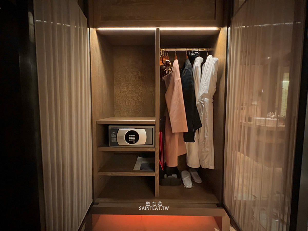 台北五星級飯店住宿》君品酒店｜在行政豪華客房內吃頤宮烤鴨，把餐廳搬進房間裡！