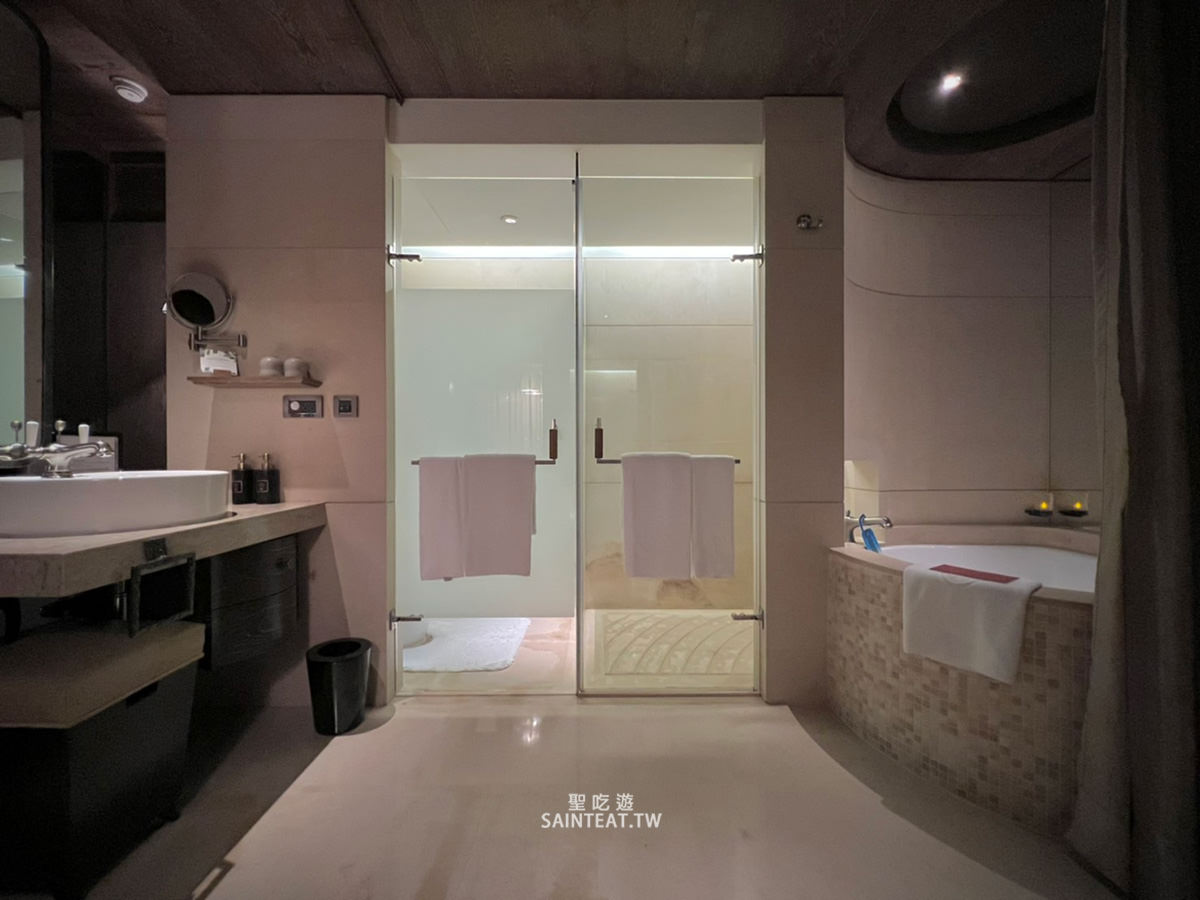 台北五星級飯店住宿》君品酒店｜在行政豪華客房內吃頤宮烤鴨，把餐廳搬進房間裡！