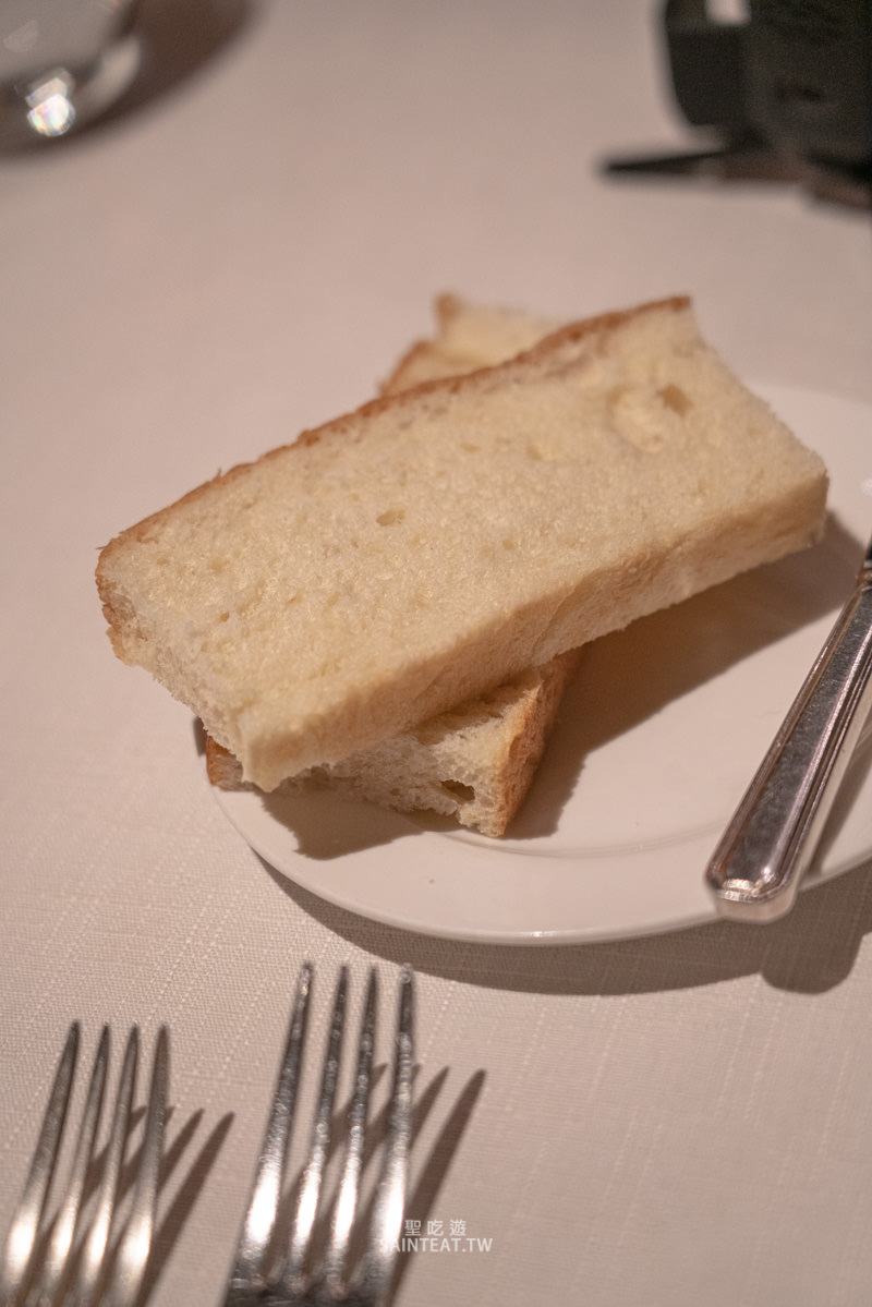 君品酒店雲軒西餐廳牛排吃到飽》1人最低不到 800元就能10oz菲力牛排無限吃！