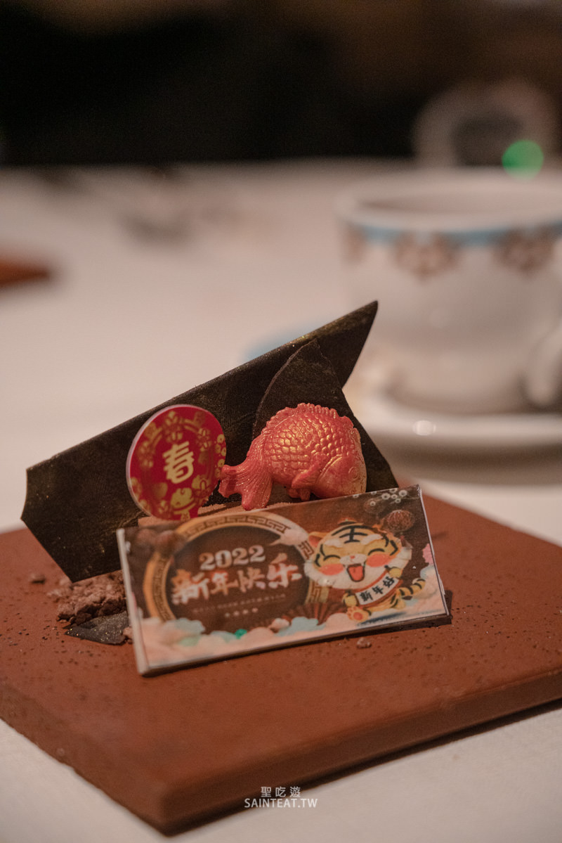 君品酒店雲軒西餐廳牛排吃到飽》1人最低不到 800元就能10oz菲力牛排無限吃！