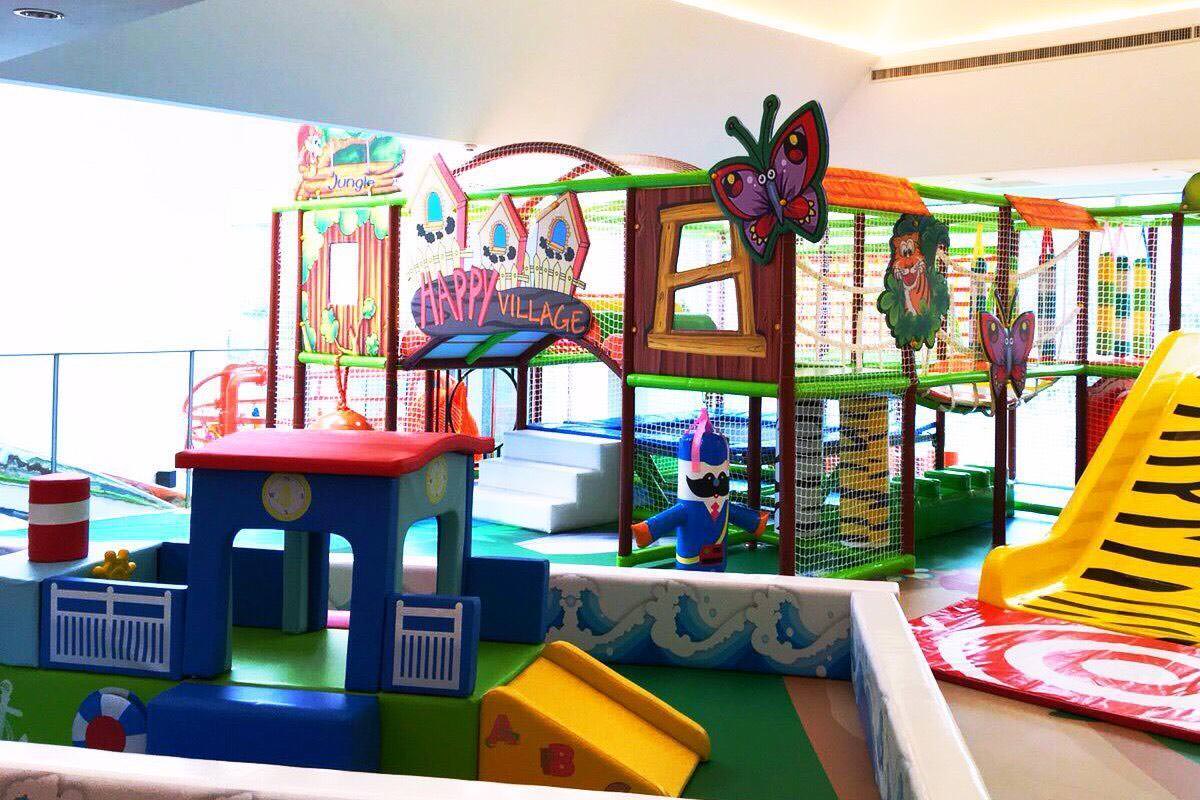 嘉楠風華酒店》嘉義市區飯店居然有高空酒吧／寵物友善／親子育樂城堡！