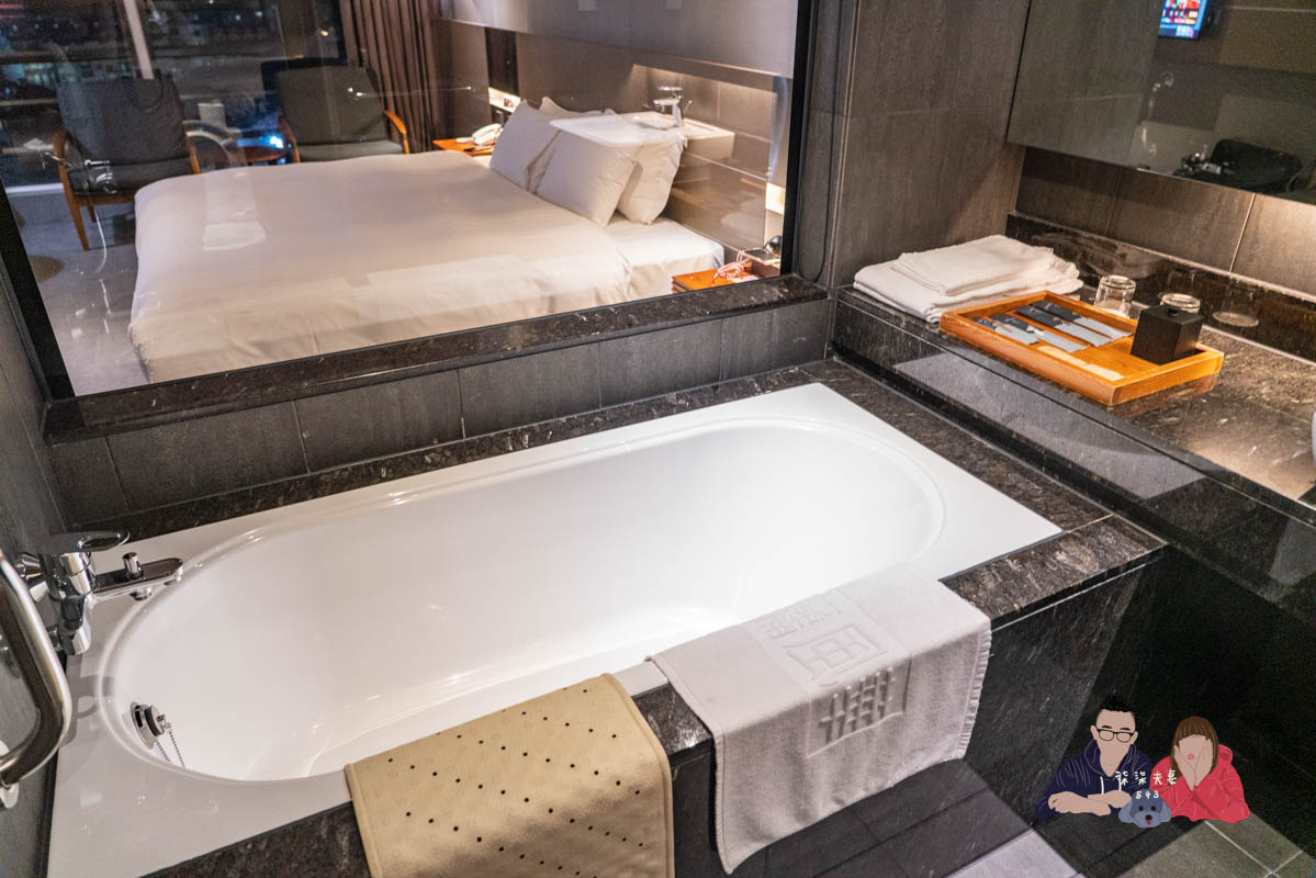 嘉楠風華酒店》嘉義市區飯店居然有高空酒吧／寵物友善／親子育樂城堡！