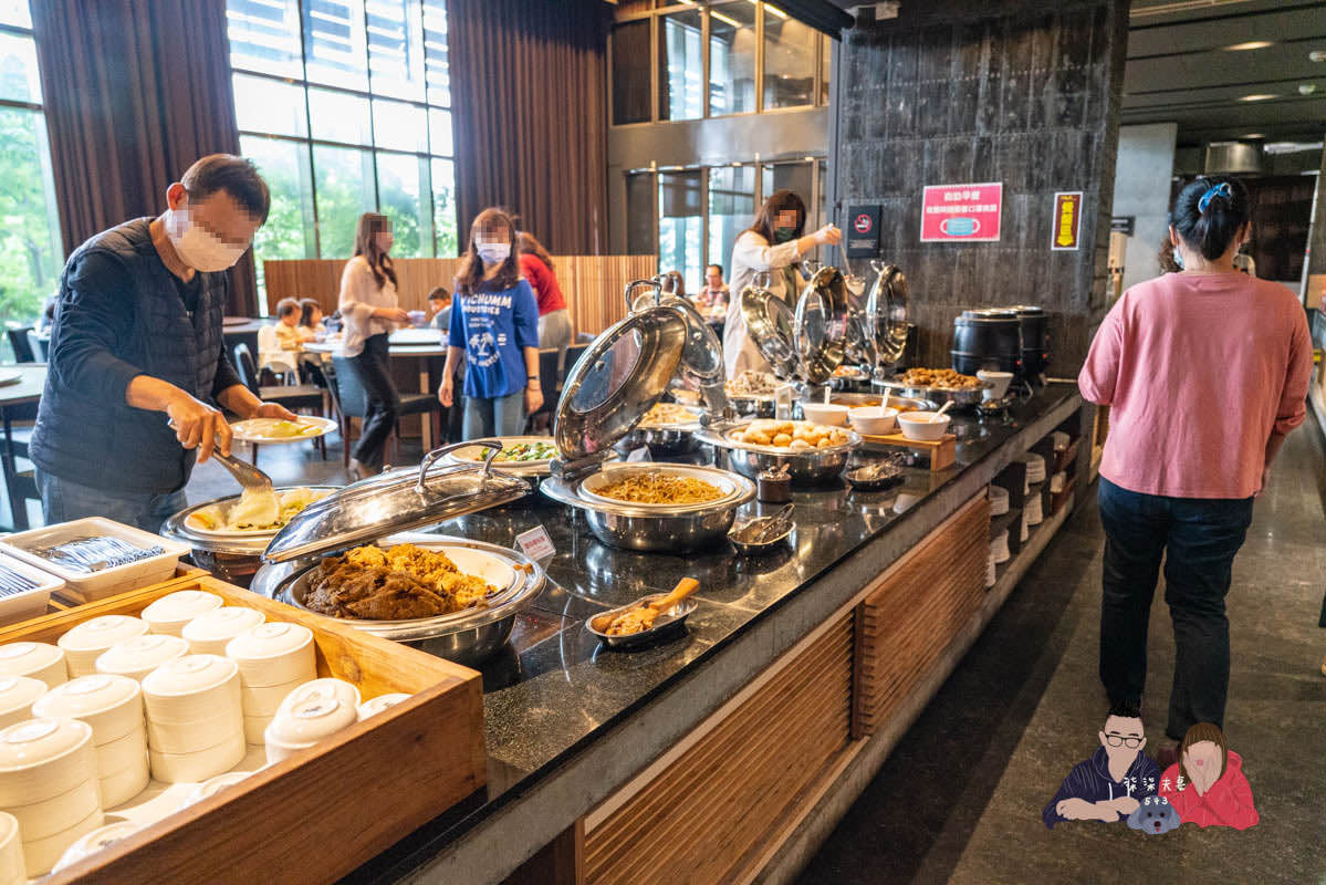 嘉楠風華酒店》嘉義市區飯店居然有高空酒吧／寵物友善／親子育樂城堡！