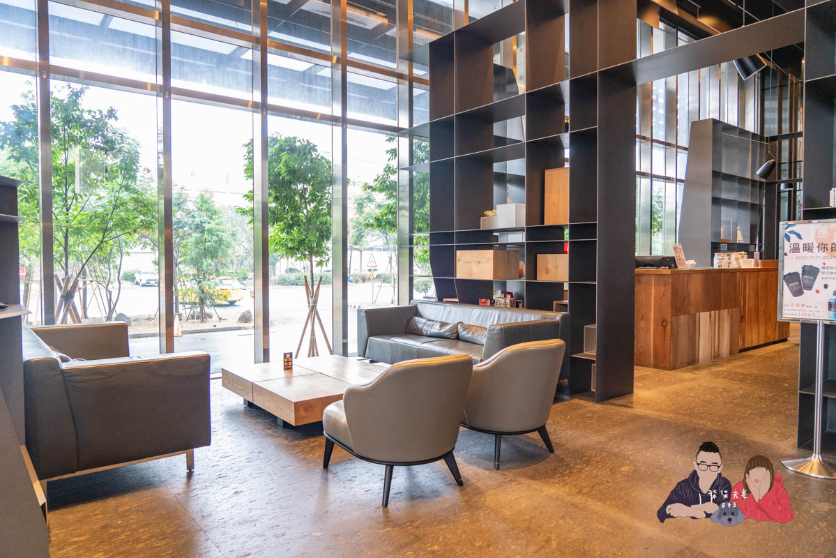 嘉楠風華酒店》嘉義市區飯店居然有高空酒吧／寵物友善／親子育樂城堡！