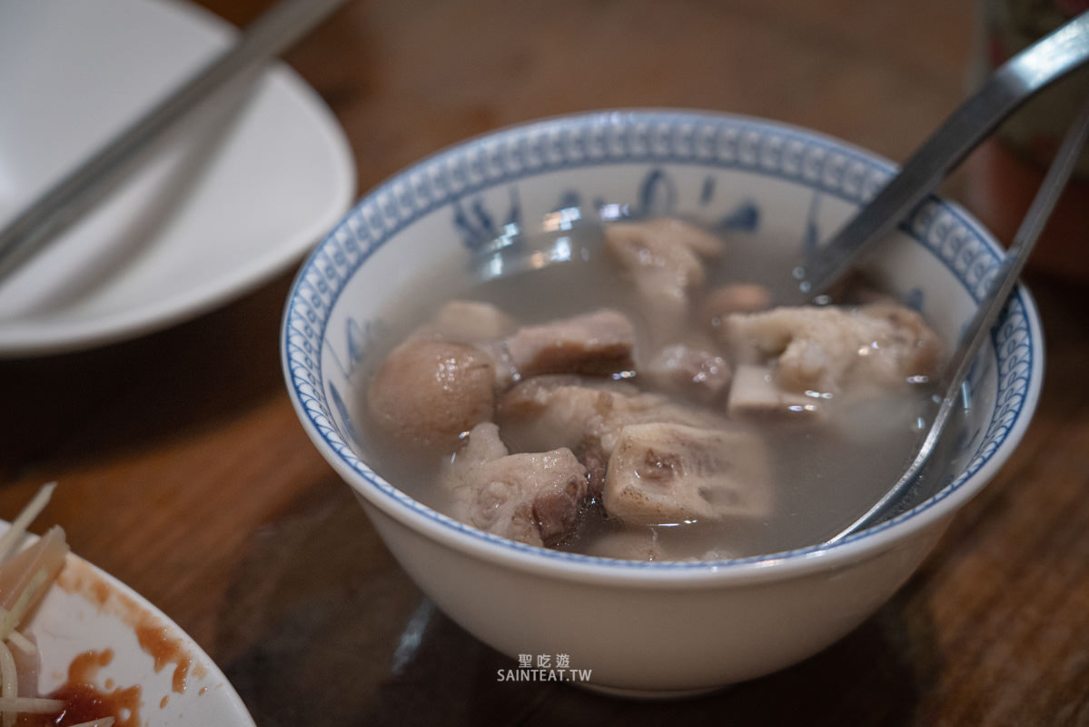 南門涼肉圓》嘉義美食之旅一定要吃這家涼肉圓,涼圓好吃~土豆豬腳湯好喝料又超多! - 第11張圖 南門涼肉圓》嘉義美食之旅一定要吃這家涼肉圓,涼圓好吃~土豆豬腳湯好喝料又超多!