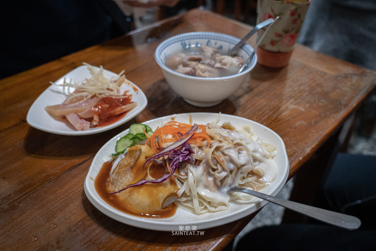 南門涼肉圓》嘉義美食之旅一定要吃這家涼肉圓,涼圓好吃~土豆豬腳湯好喝料又超多! - 第1張圖 南門涼肉圓