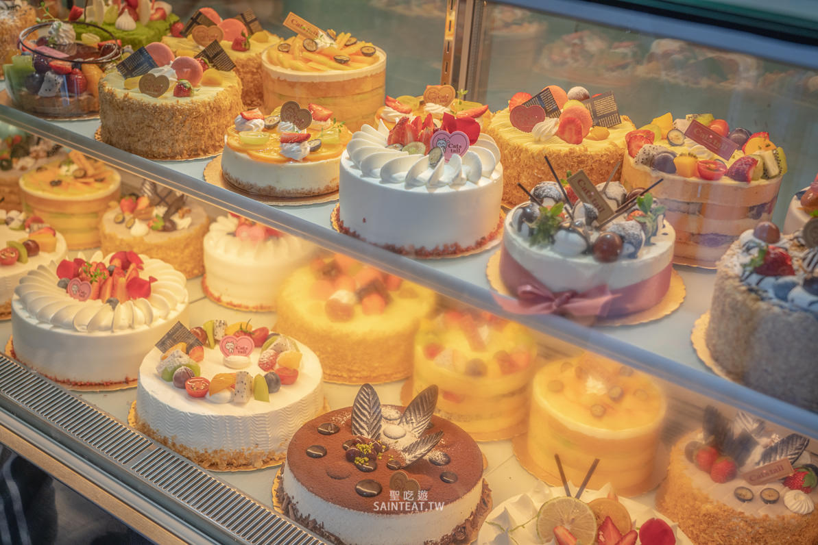 貓尾巴》超熱門大排隊的嘉義美食！俗擱大碗的嘉義甜點店，不要再買泡芙了，該買的是其他甜點！！