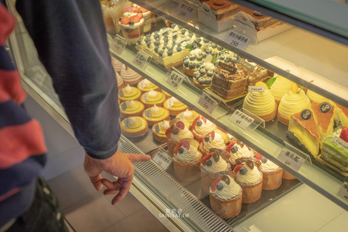 貓尾巴》超熱門大排隊的嘉義美食！俗擱大碗的嘉義甜點店，不要再買泡芙了，該買的是其他甜點！！