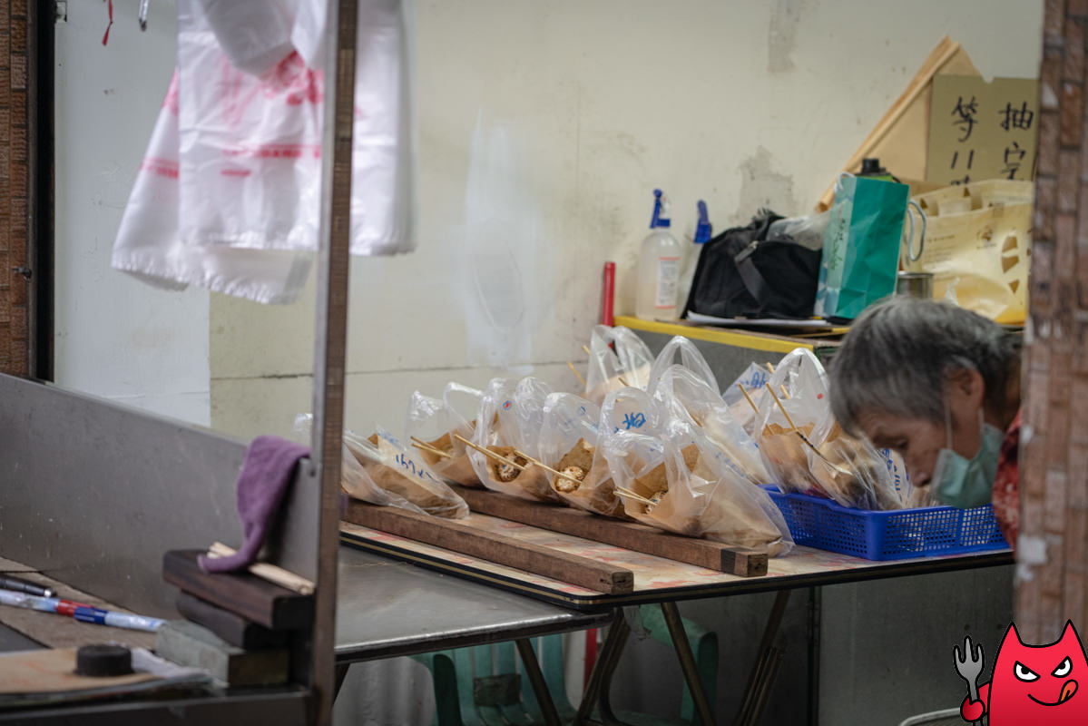 嘉義阿婆烤玉米》要等9小時的玉米，號稱嘉義必吃美食？真的有這麼好吃嗎？有必要排隊嗎？