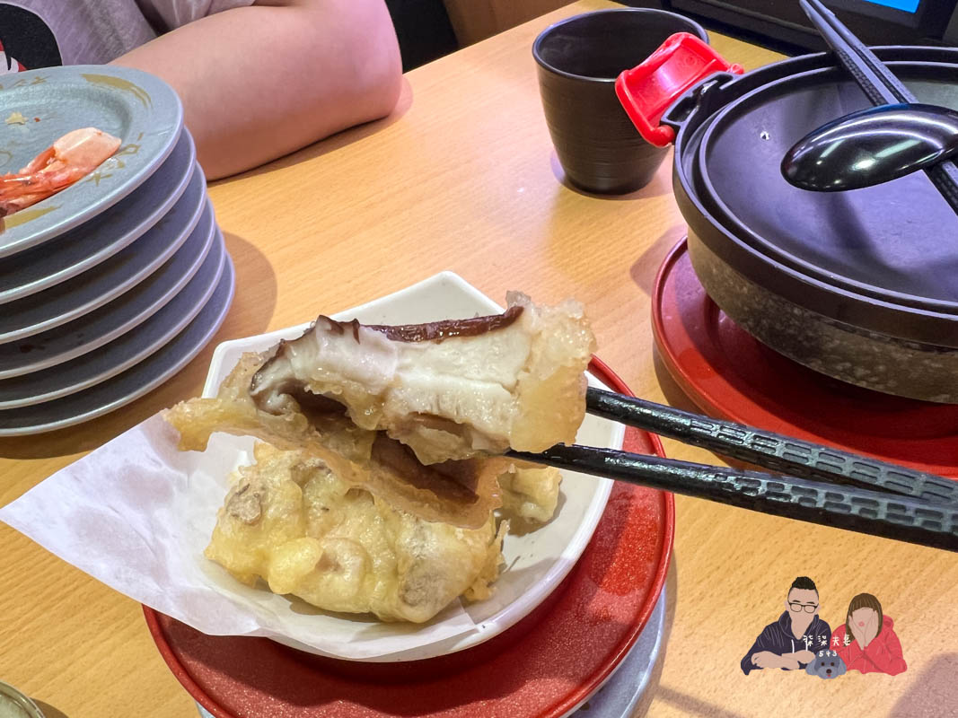 壽司郎美食圖鑑》吃過的91款餐點/甜點,哪些推薦哪些雷?期間限定好吃嗎?持續更新中! - 第73張圖 壽司郎香菇天婦羅 (1)