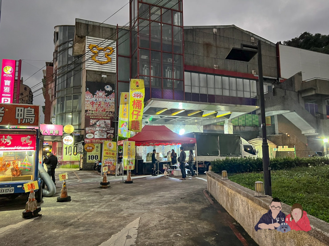 大仁哥蔗香脆皮桶仔雞》真的有這麼好吃嗎？刷手速才搶得到爆紅烤雞！