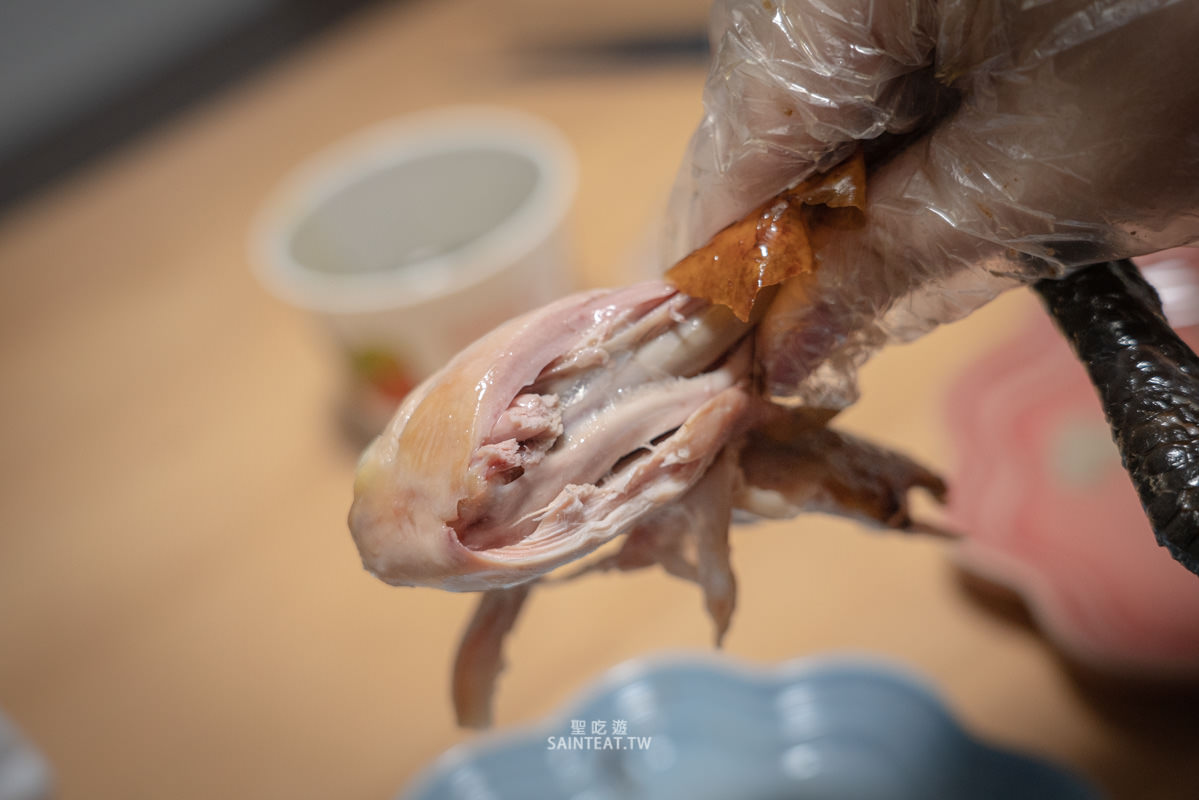 大仁哥蔗香脆皮桶仔雞》真的有這麼好吃嗎？刷手速才搶得到爆紅烤雞！