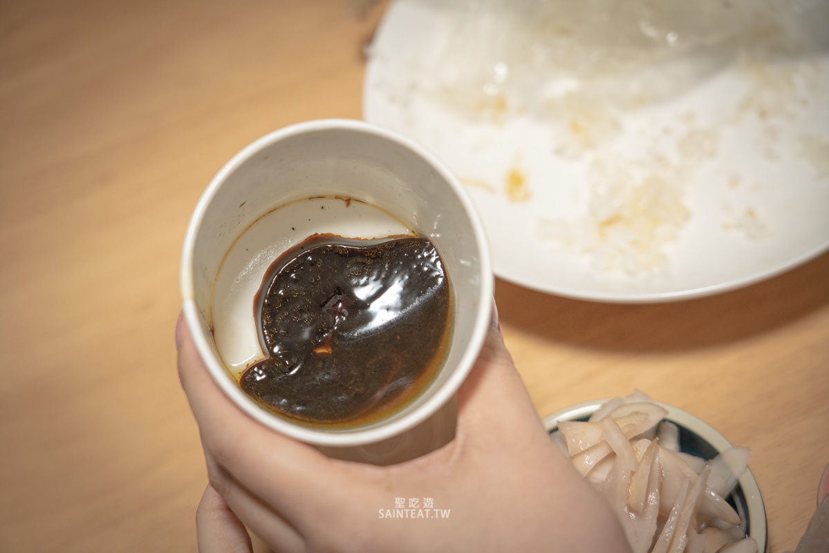 大仁哥蔗香脆皮桶仔雞》真的有這麼好吃嗎？刷手速才搶得到爆紅烤雞！