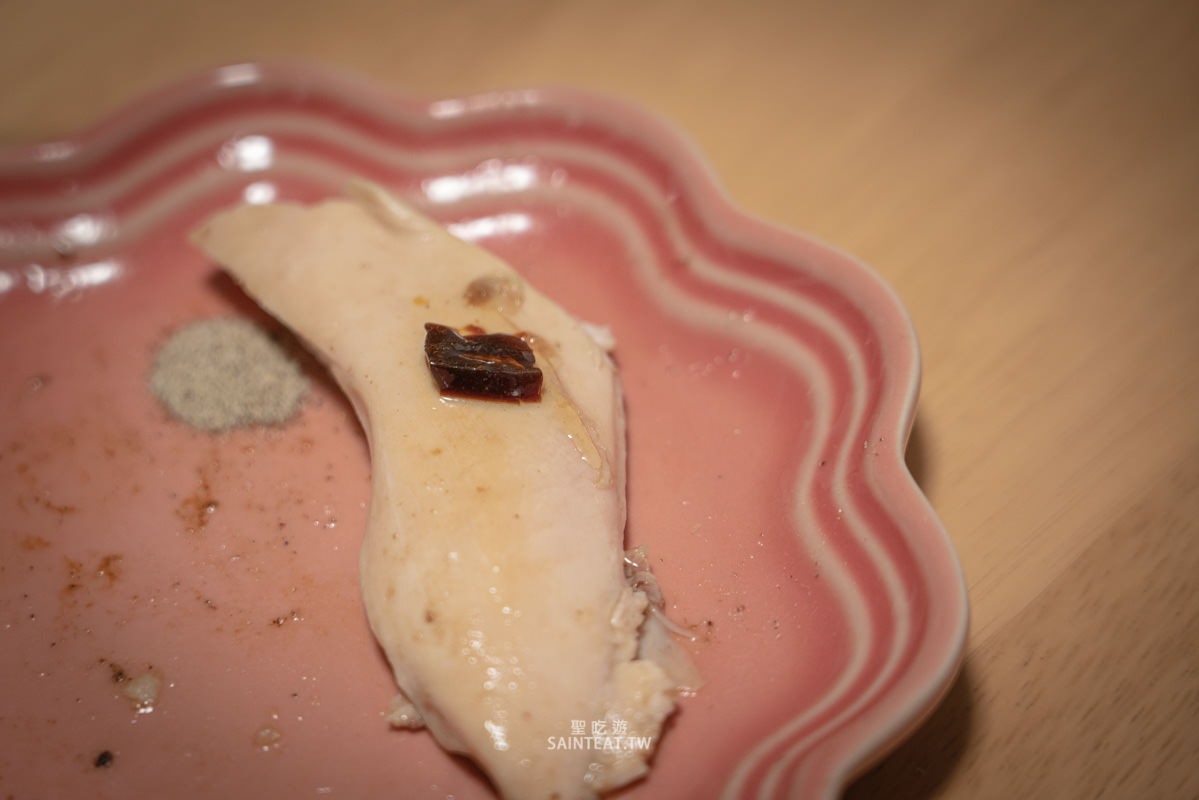 大仁哥蔗香脆皮桶仔雞》真的有這麼好吃嗎？刷手速才搶得到爆紅烤雞！