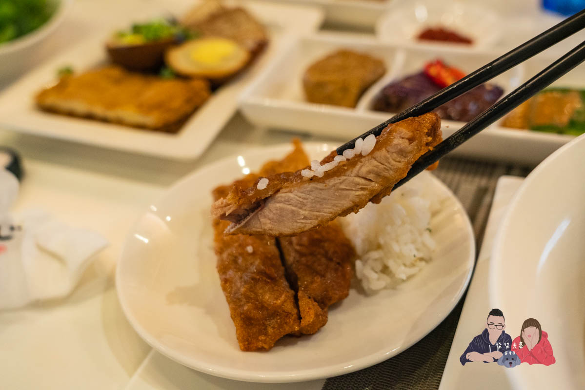 天下三絕》貴但物有所值的台北牛肉麵名店，生日還有免費豬腳麵可以吃，無愧連續4年的米其林餐盤餐廳！