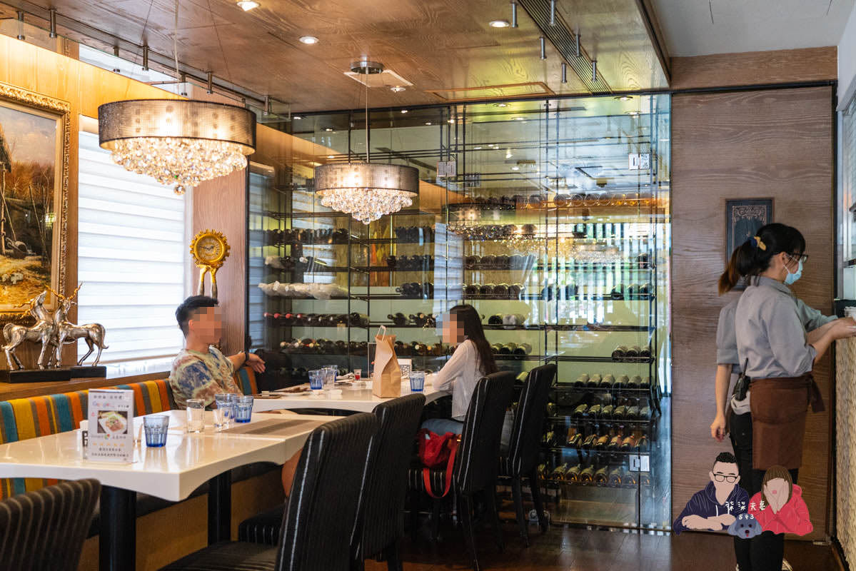 天下三絕》貴但物有所值的台北牛肉麵名店，生日還有免費豬腳麵可以吃，無愧連續4年的米其林餐盤餐廳！