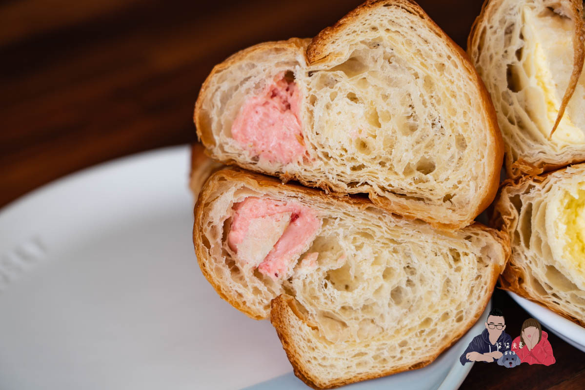 綜合草莓卡士達可鬆麵包評價》好事多甜點開箱,爆漿甜點值得買嗎? - 第7張圖 綜合草莓卡士達可鬆麵包評價》好事多甜點開箱,爆漿甜點值得買嗎?