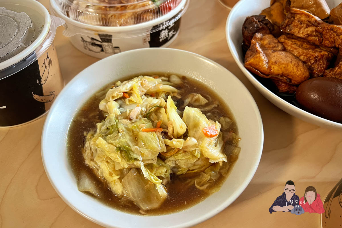 華西街夜市美食推薦》小王煮瓜｜必比登狂推的黑金滷肉飯，瓜仔肉湯一定要點！