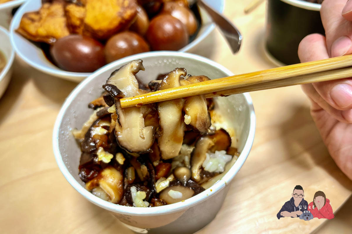 華西街夜市美食推薦》小王煮瓜｜必比登狂推的黑金滷肉飯，瓜仔肉湯一定要點！