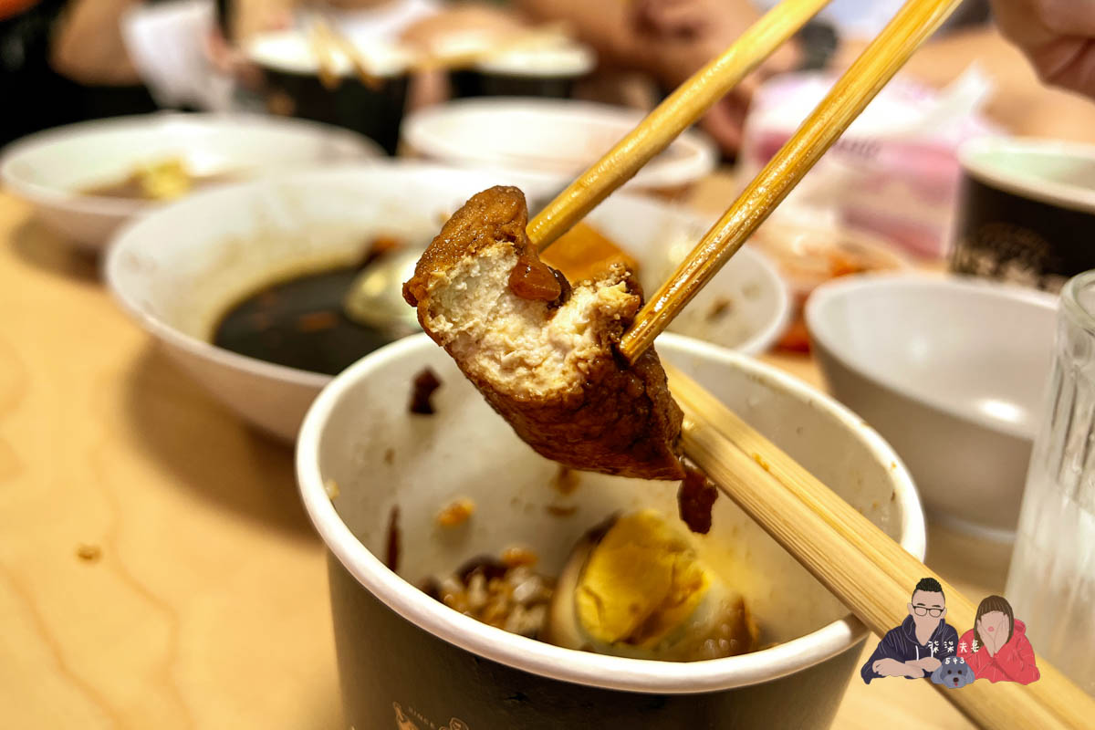 華西街夜市美食推薦》小王煮瓜｜必比登狂推的黑金滷肉飯，瓜仔肉湯一定要點！